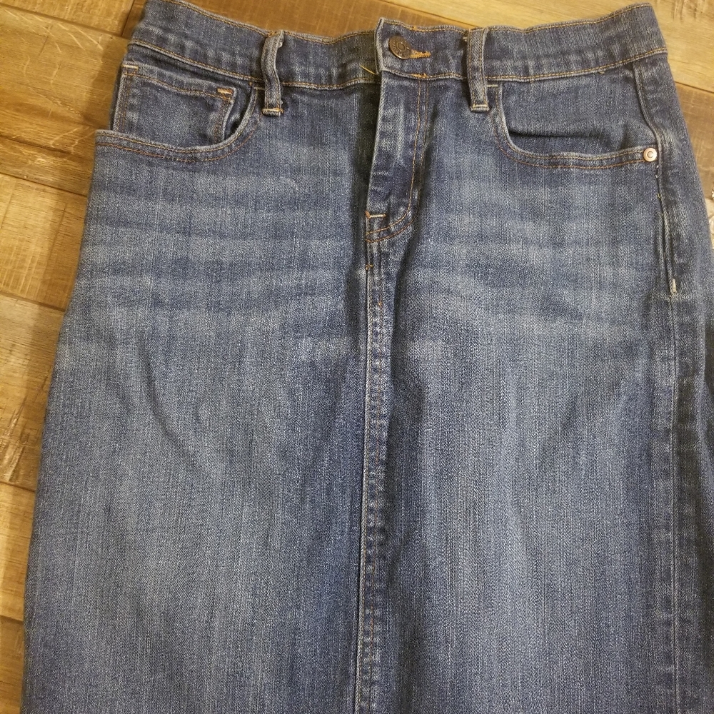 Old Navy Denim Pencil skirt